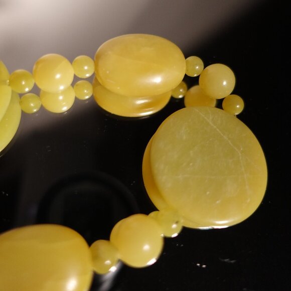 Vintage Lemon Yellow Jade  Beaded Necklace with Green Floral Earrings Set - Picture 2 of 5